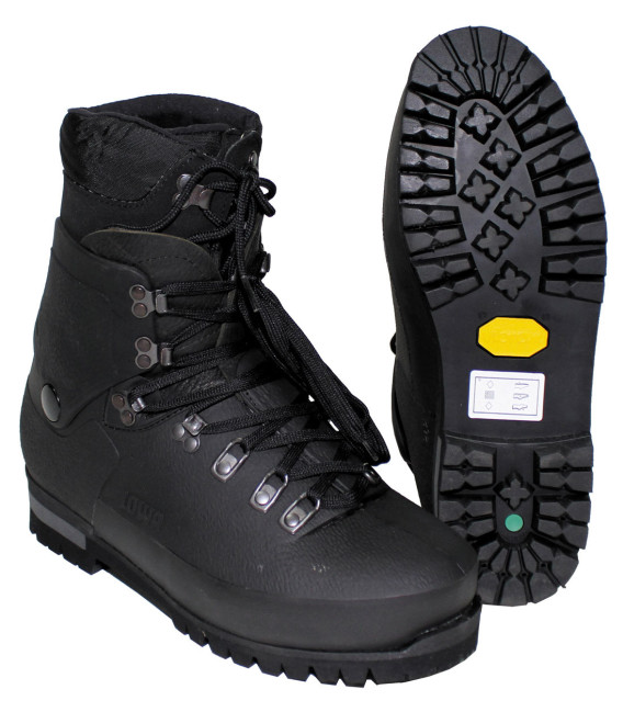 Brodequin LOWA noir Civetta Extrem occas. comme neuf