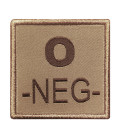 Groupe sanguin O négatif brodé sur tissu tan
