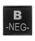 Groupe sanguin B négatif brodé sur tissu noir